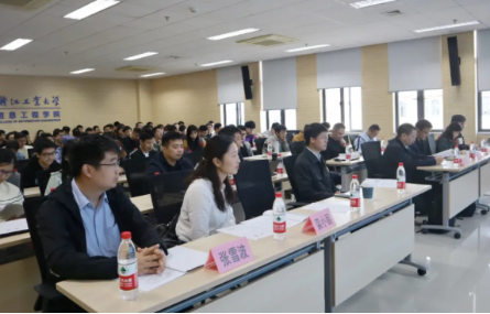 中國自動(dòng)化學(xué)會(huì)青年工作委員會(huì)“走進(jìn)高校系列”研討會(huì)順利舉行